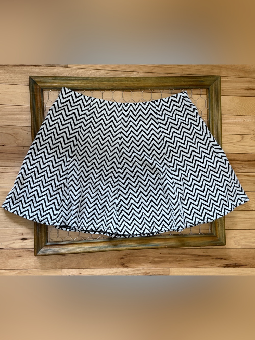 Aeropostale Chevron Skirt Size L